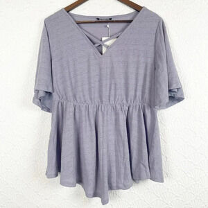 NWT Solid Crisscross V-Necl Detail Knit T-Shirt
